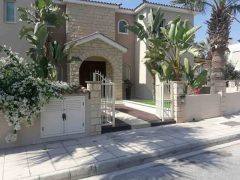 6 bedroom luxury house for long term rent