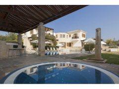 Luxury 5 bedroom villa