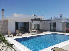 Modern villa for long term in Peyia