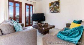 Apartment in Aphrodite Hills