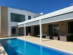 Stunning Modern Villa in Agios Georgios for Long-Term Rent