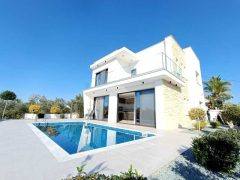 Modern villa in Kissonerga