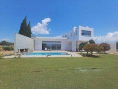 Modern villa for long term rent in Anarita