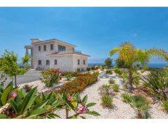 Spacious brand new villa in Saint George