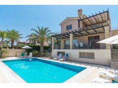 4 Bedrooms villa in Polis area